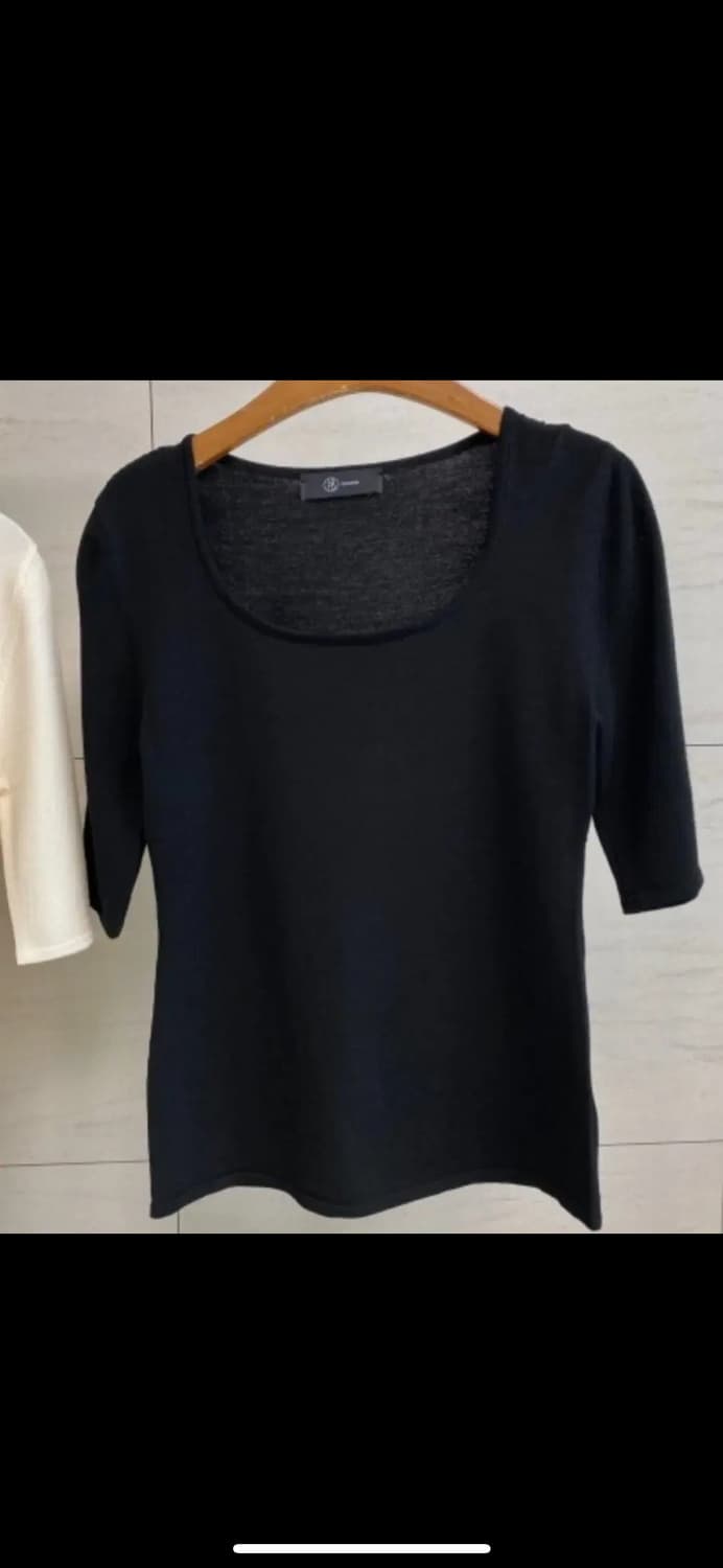 블러썸에이치컴퍼니 비유넥 반팔 니트 상품이미지2