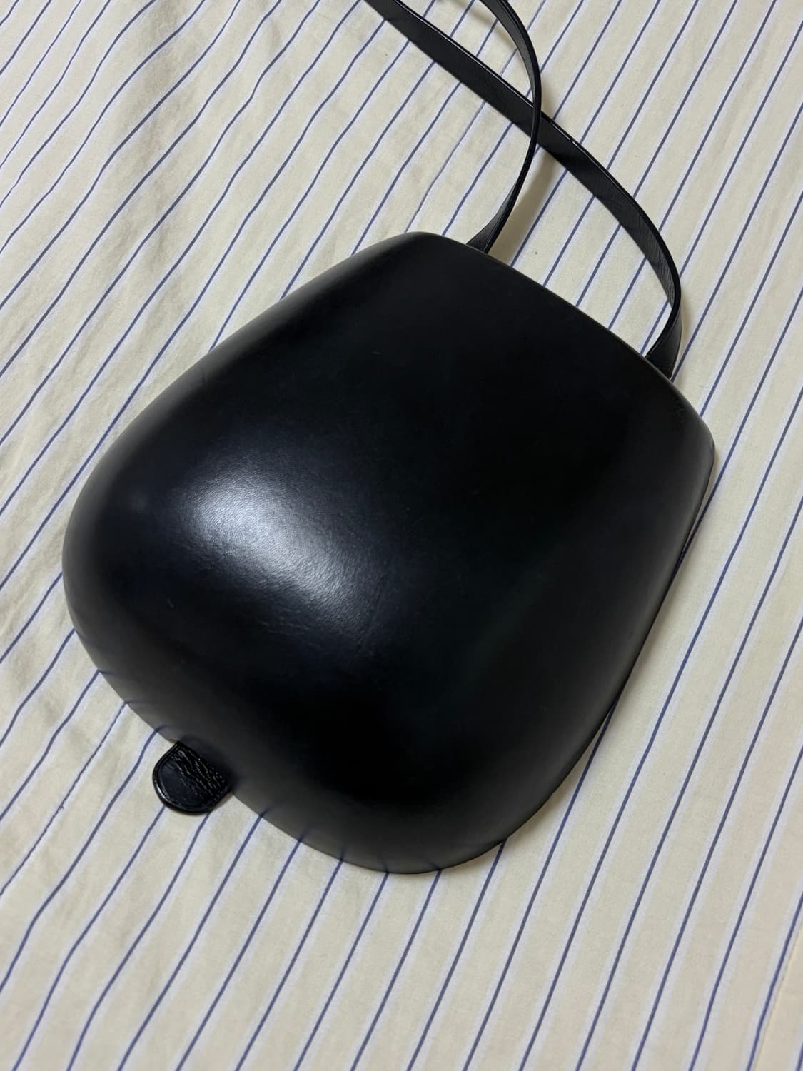 르메르 타코백 블랙 상품이미지3