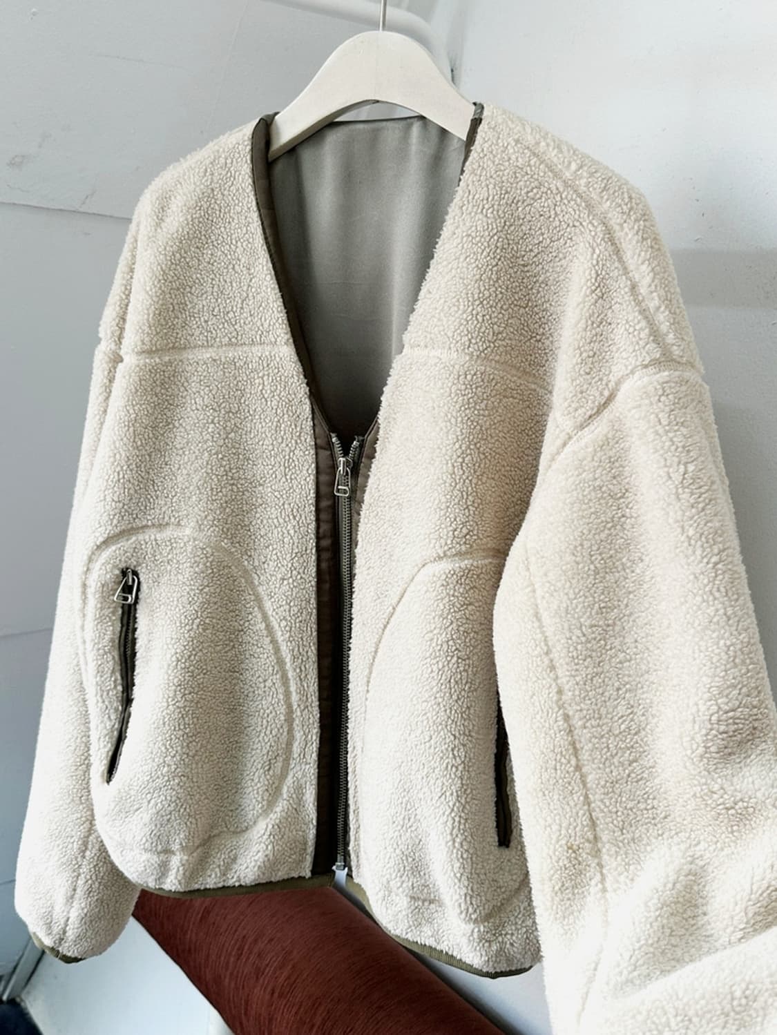 Boa fleece design cropped zip jacket 상품이미지1