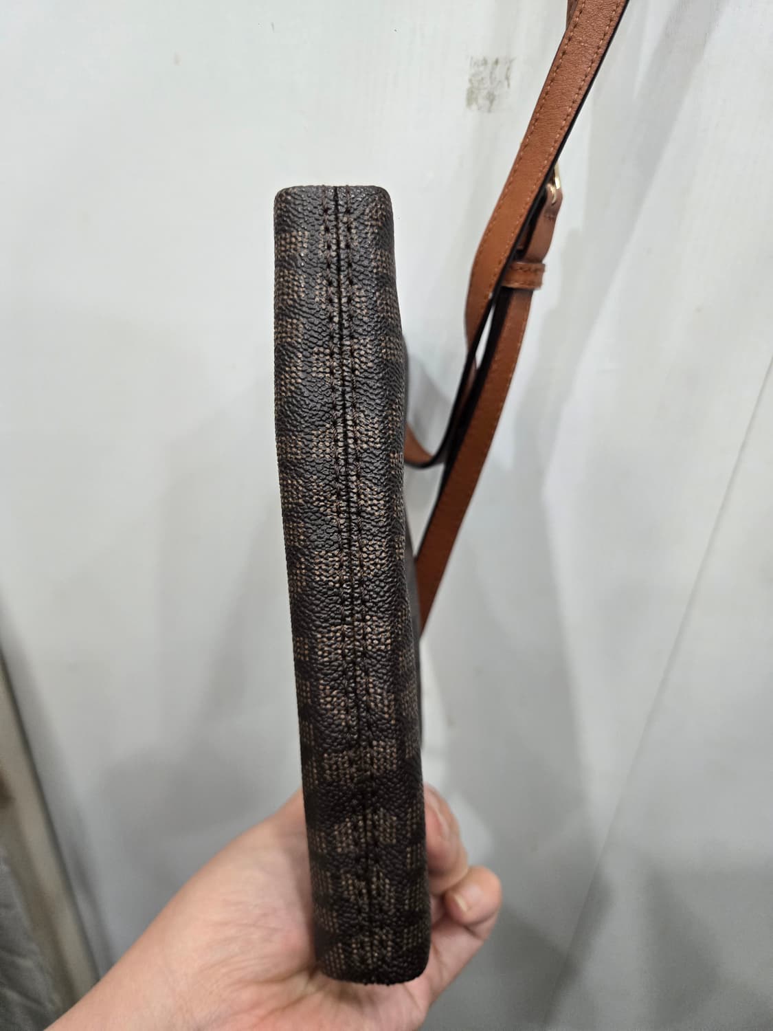 마이클코어스 크로스백! 지갑 달려있는 크로스백~ 3포켓~ 상품이미지5