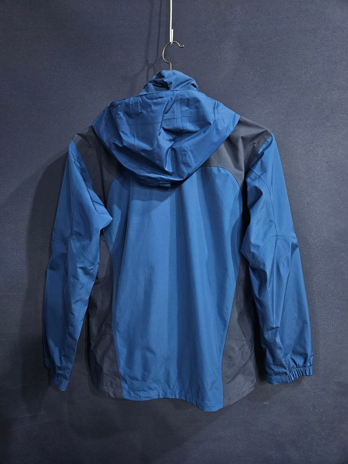 코오롱스포츠 고어텍스 다크블루 투톤 남성 100 등산복 바람막이 자켓  상품이미지2