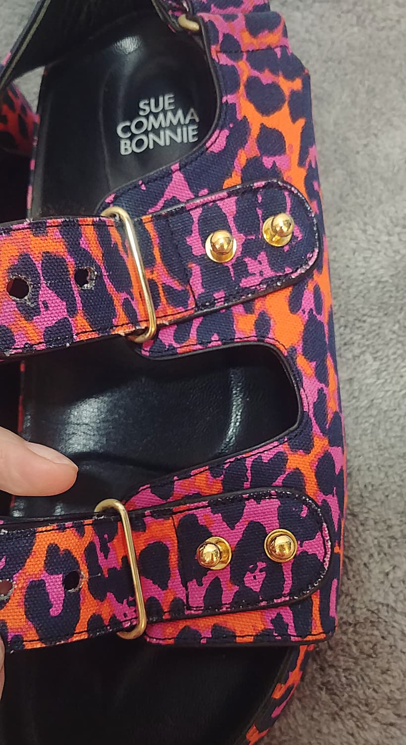 슈콤마보니 레오파드 패턴 샌들 240사이즈 상품이미지8