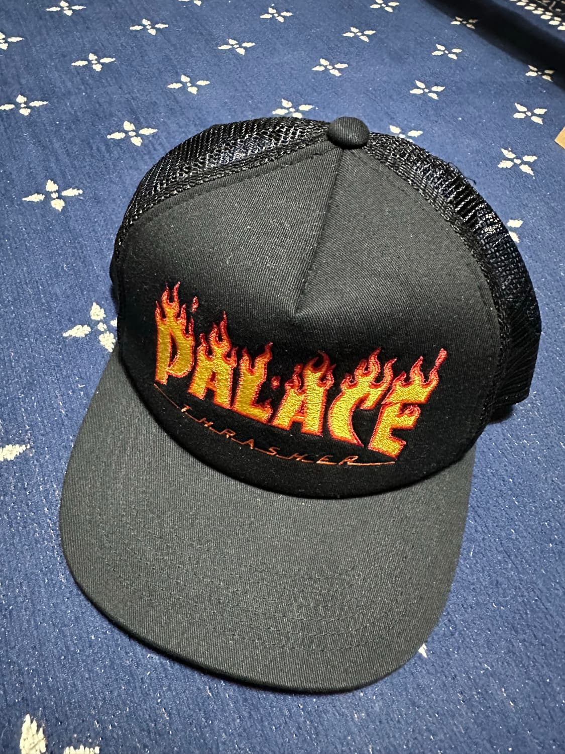 Palace x Thrasher 팔라스 트레셔 트러커 24ss 상품이미지2