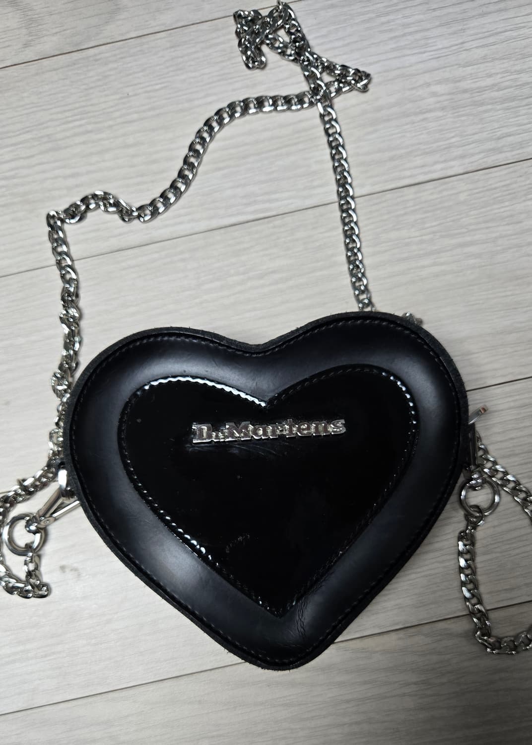 닥터마틴 미니하트백 상품이미지1