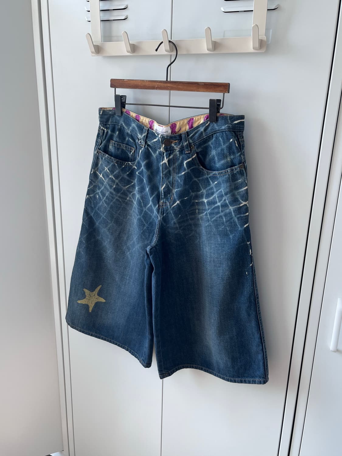 츠모리치사토 Tsumori chisato 별 페인팅 데님 5부 팬츠 상품이미지1