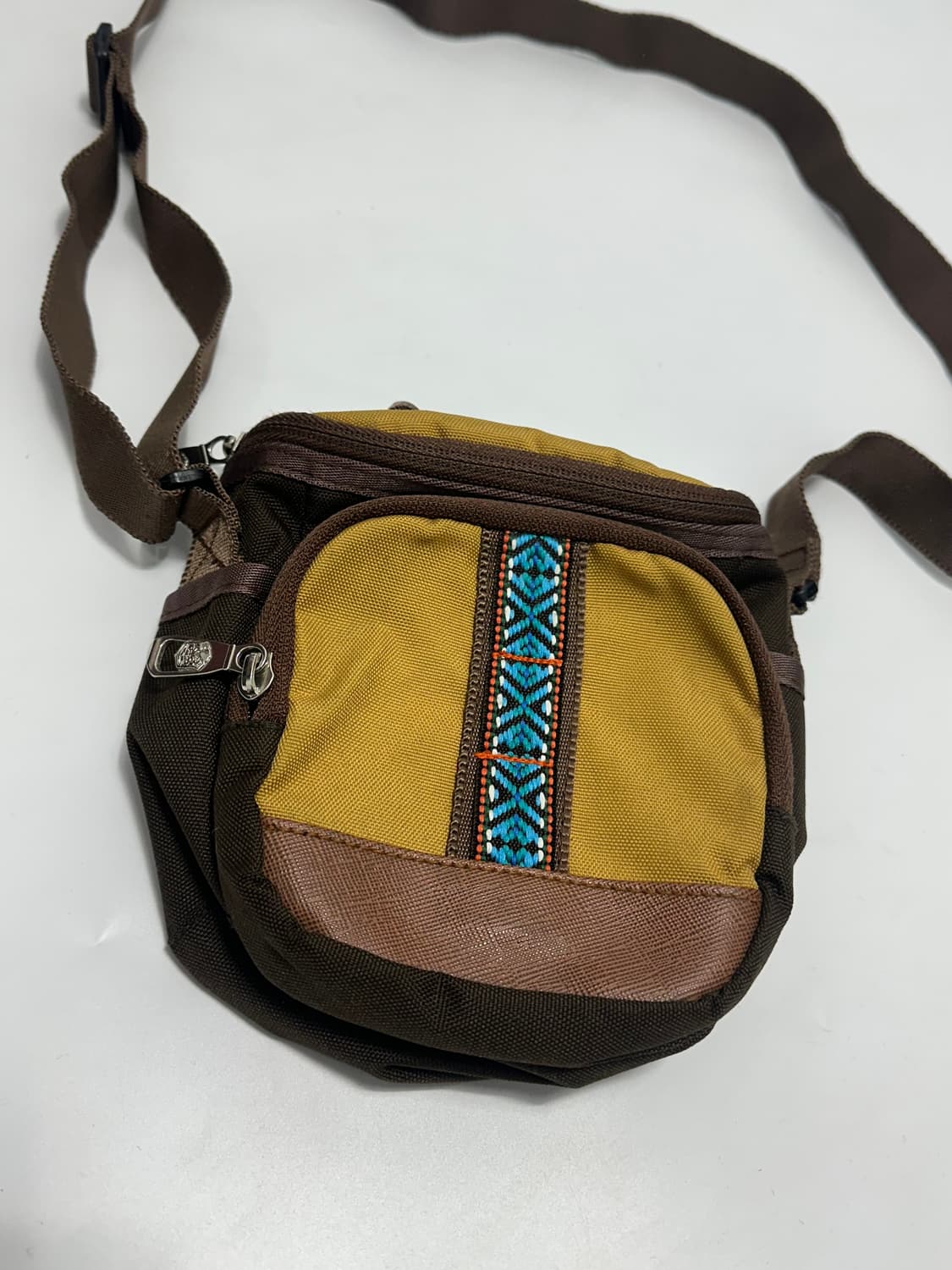 루카스 에스닉 크로스백 상품이미지2