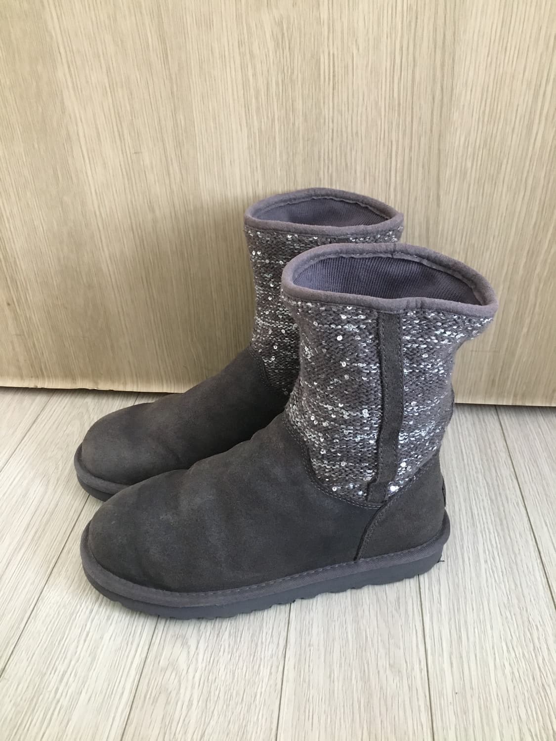 Ugg spangle boots 상품이미지3