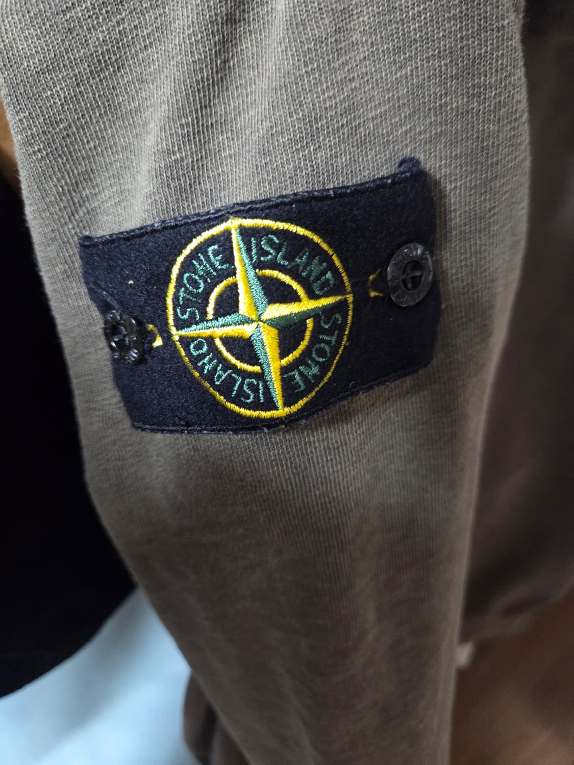 스톤 아일랜드 후드집업 스웨트셔츠 상품이미지4