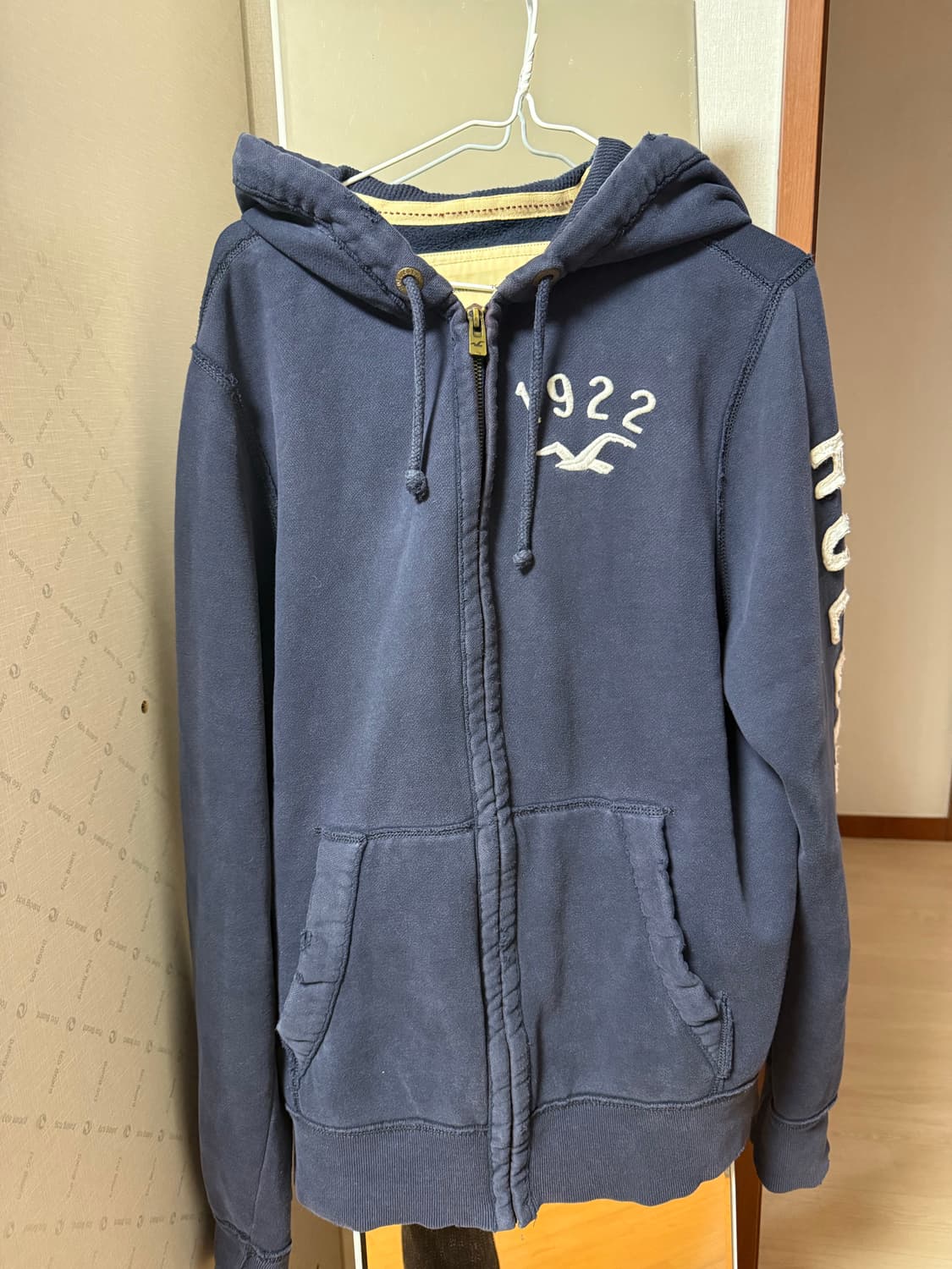 홀리스터 네이비 후즈집업 상품이미지1