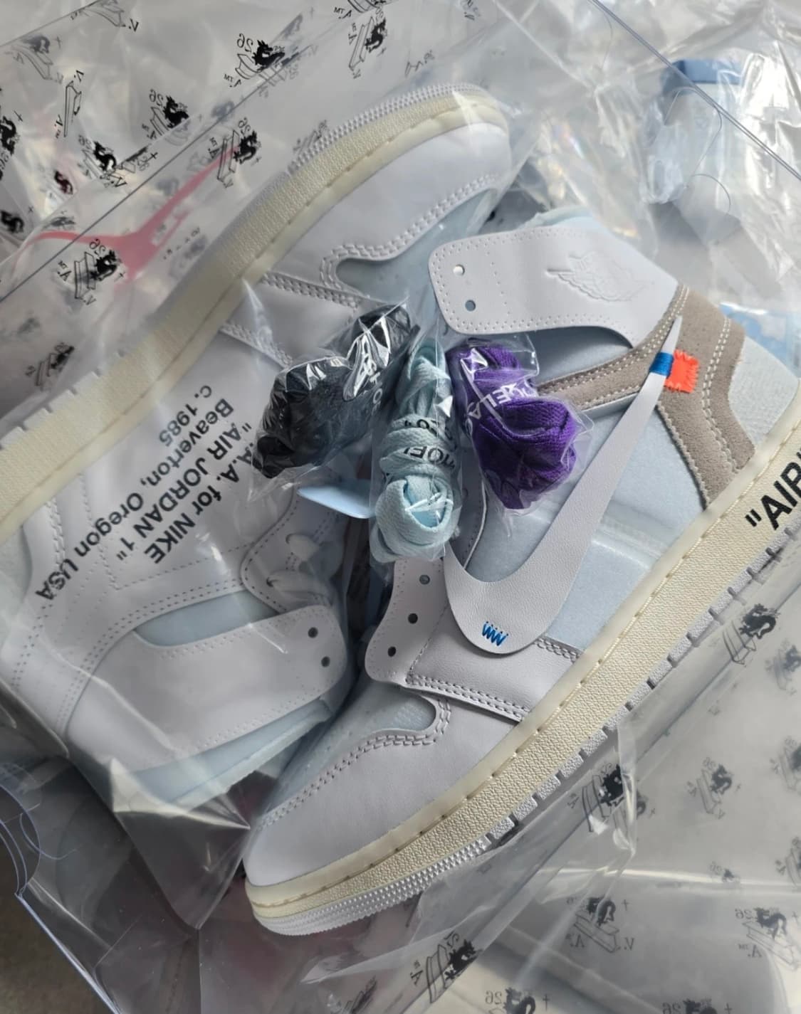 조던 1 x 버질 아블로 아카이브 레트로 하이 알래스카 상품이미지1