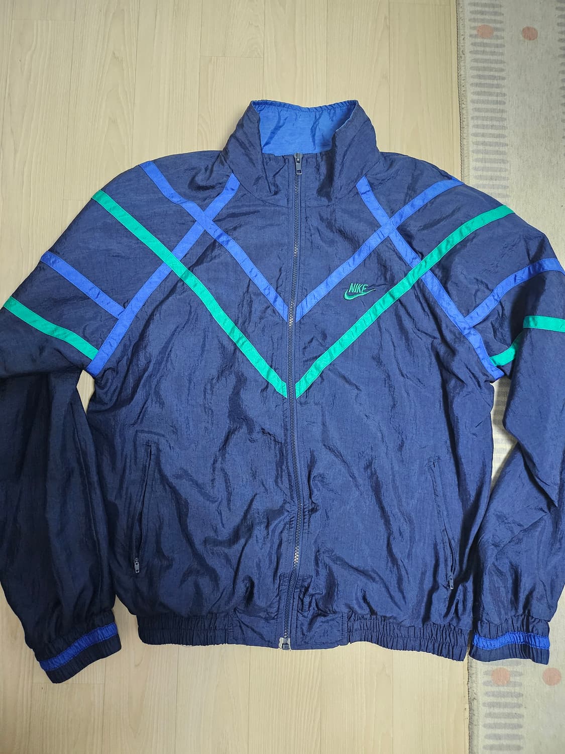 나이키 올드스쿨 바람막이 상품이미지1