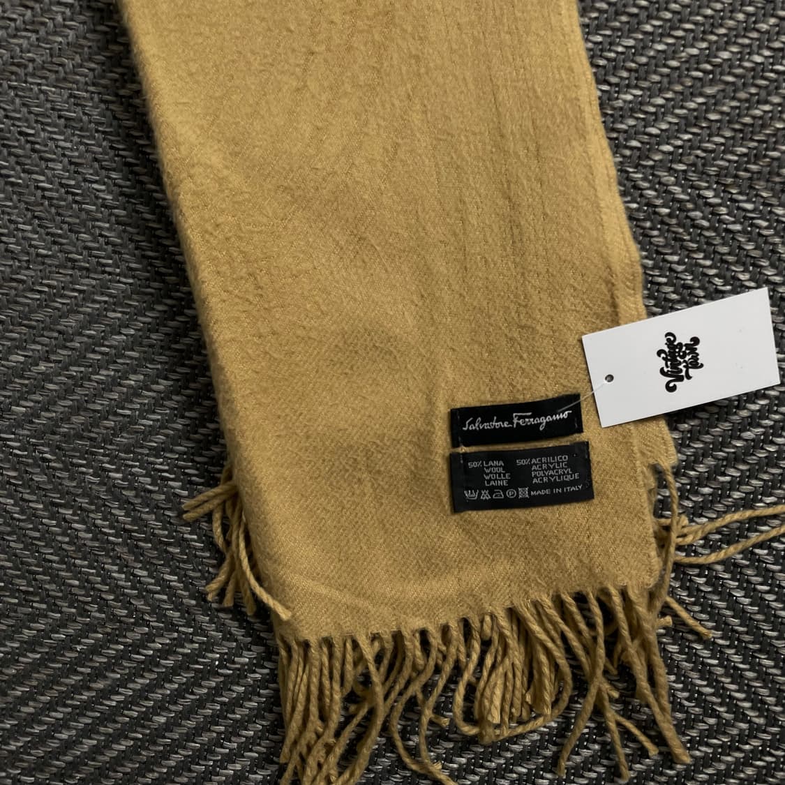 페레가모 아카이브 울 머플러y 4047 상품이미지3