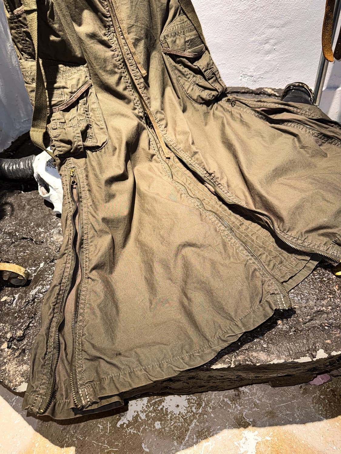 g.o.a – Military Cargo Zip Skirt 상품이미지3