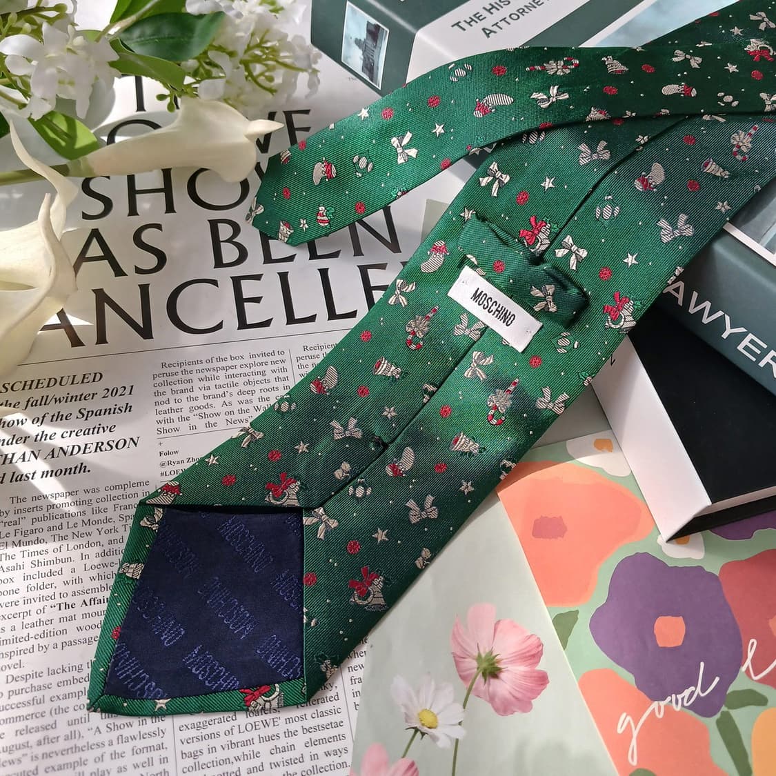 모스키노 자카드 크리스마스 패턴 넥타이 9.6cm A+등급 E789
 상품이미지5