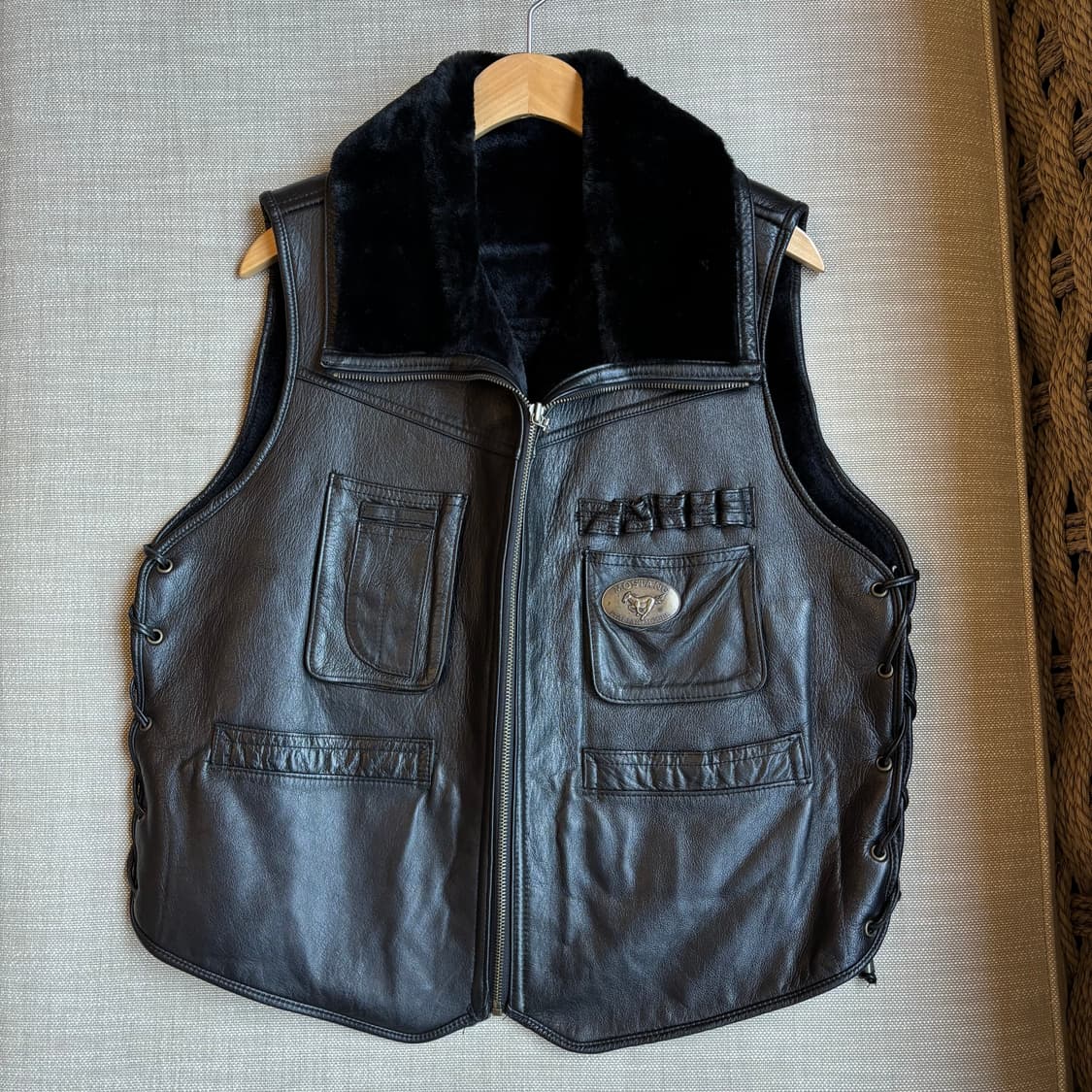 무스탕 블랙 가죽 베스트 남성 (100-105size) 상품이미지1