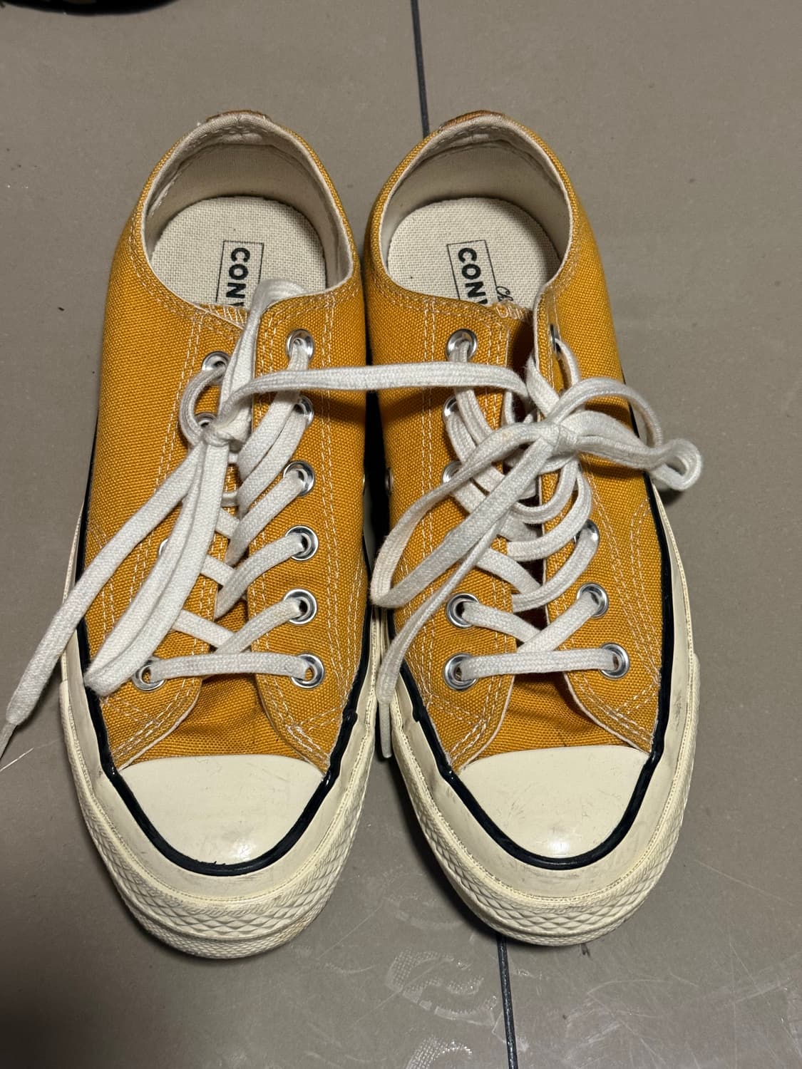 컨버스 척테일러 로우 옐로우 상품이미지1