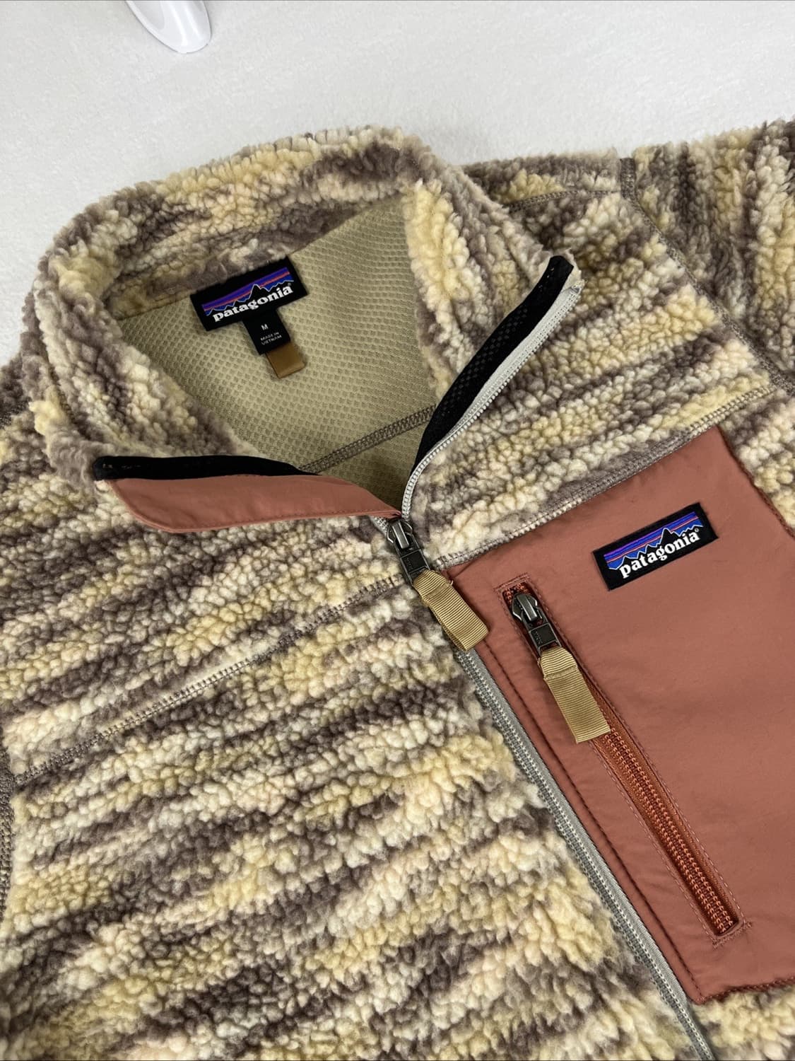 파타고니아 클래식 레트로-X 플리스 자켓 애쉬 탄 상품이미지2