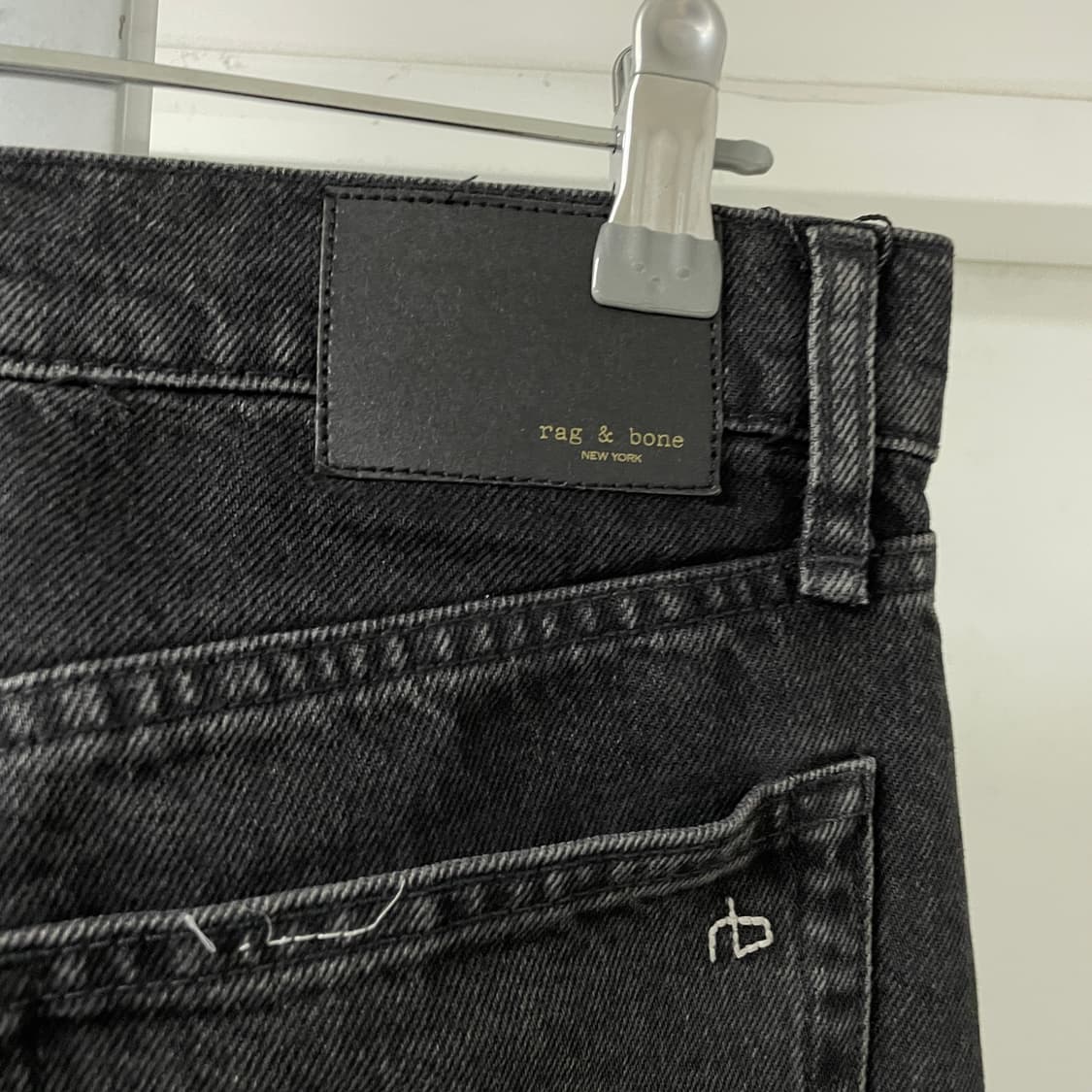 랙앤본 흑청 데님 팬츠 25(W) 상품이미지4