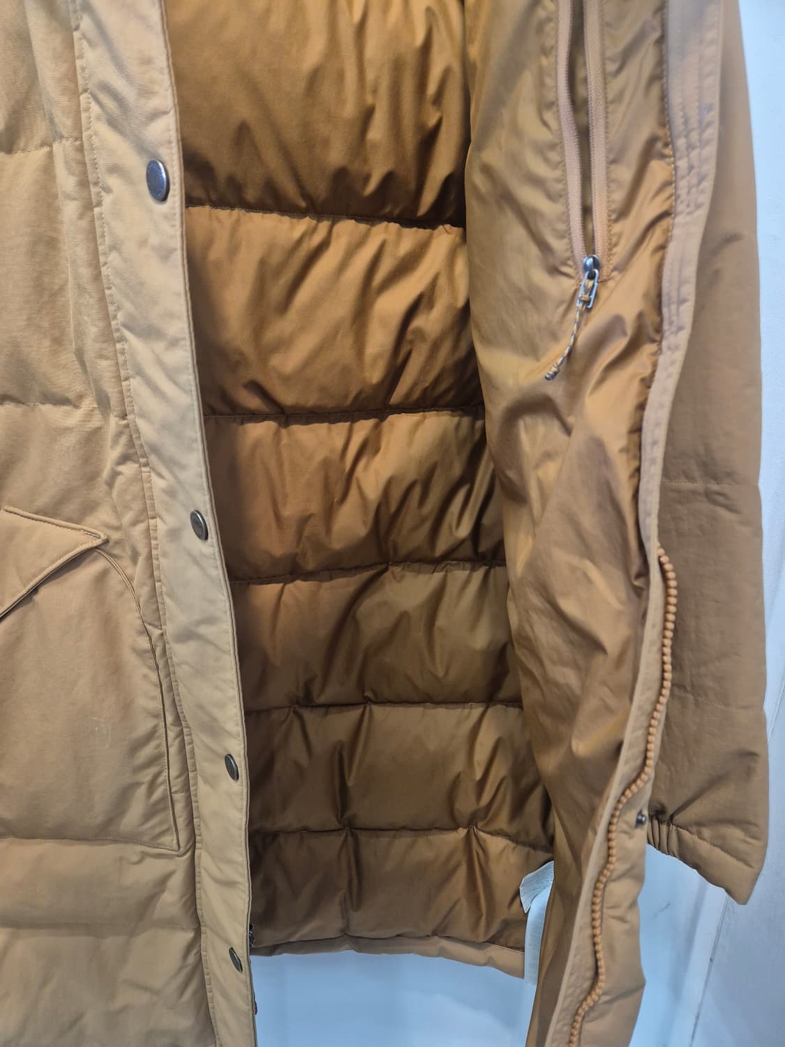 파타고니아 카멜색 패딩 S 
 상품이미지5