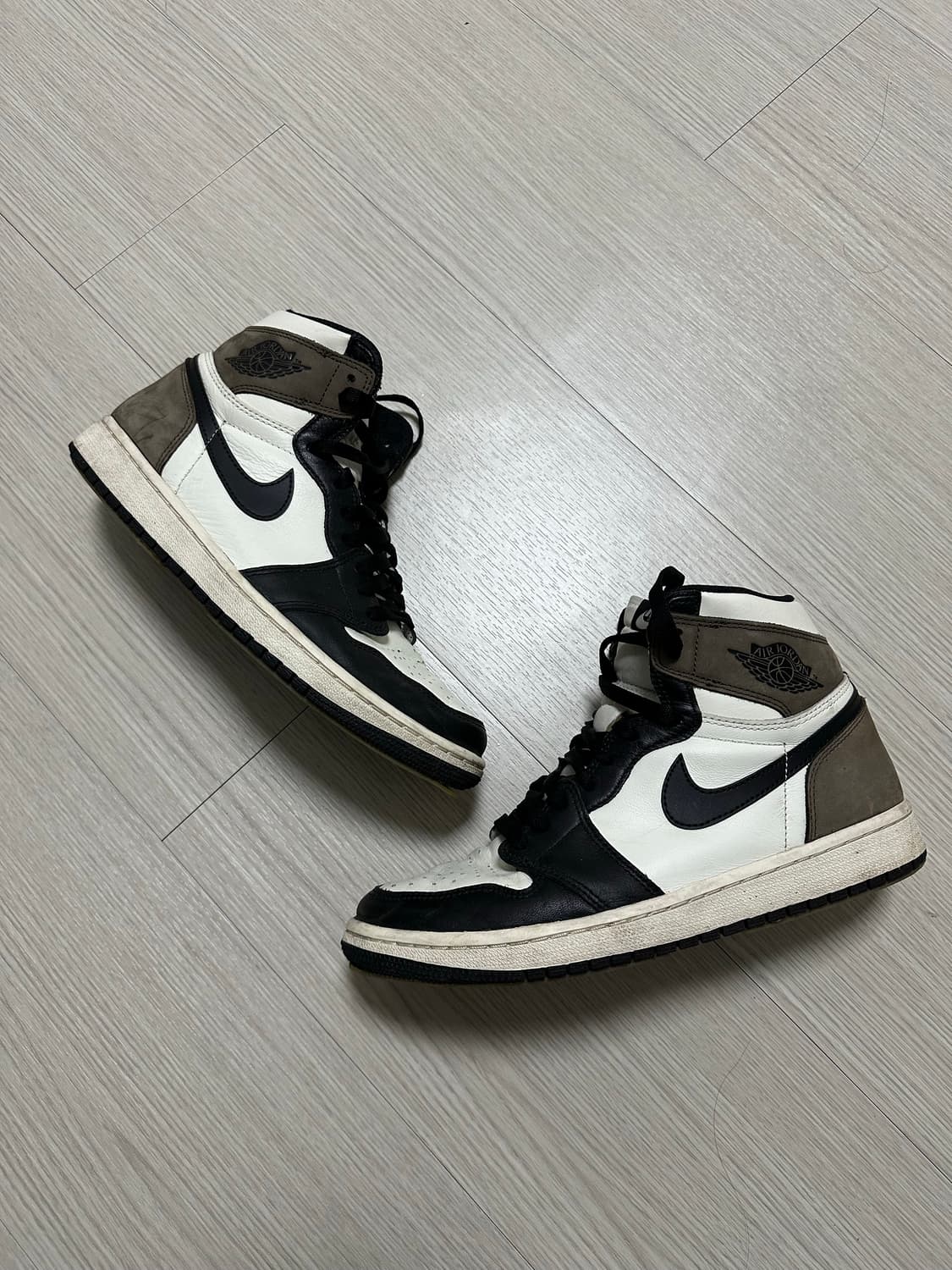 나이키 에어 조던1 하이 다크모카 (블랙 모카) 상품이미지1