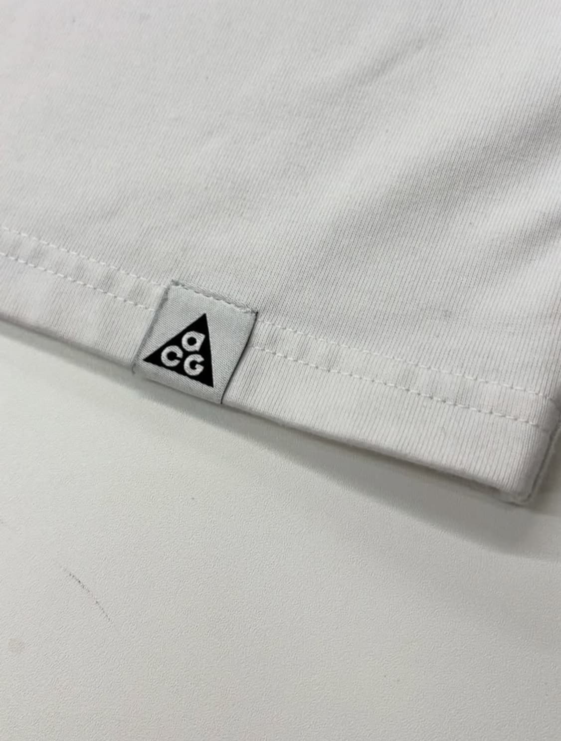 Nike 나이키 ACG 랄프 스태드먼 화이트 반팔 티  상품이미지4