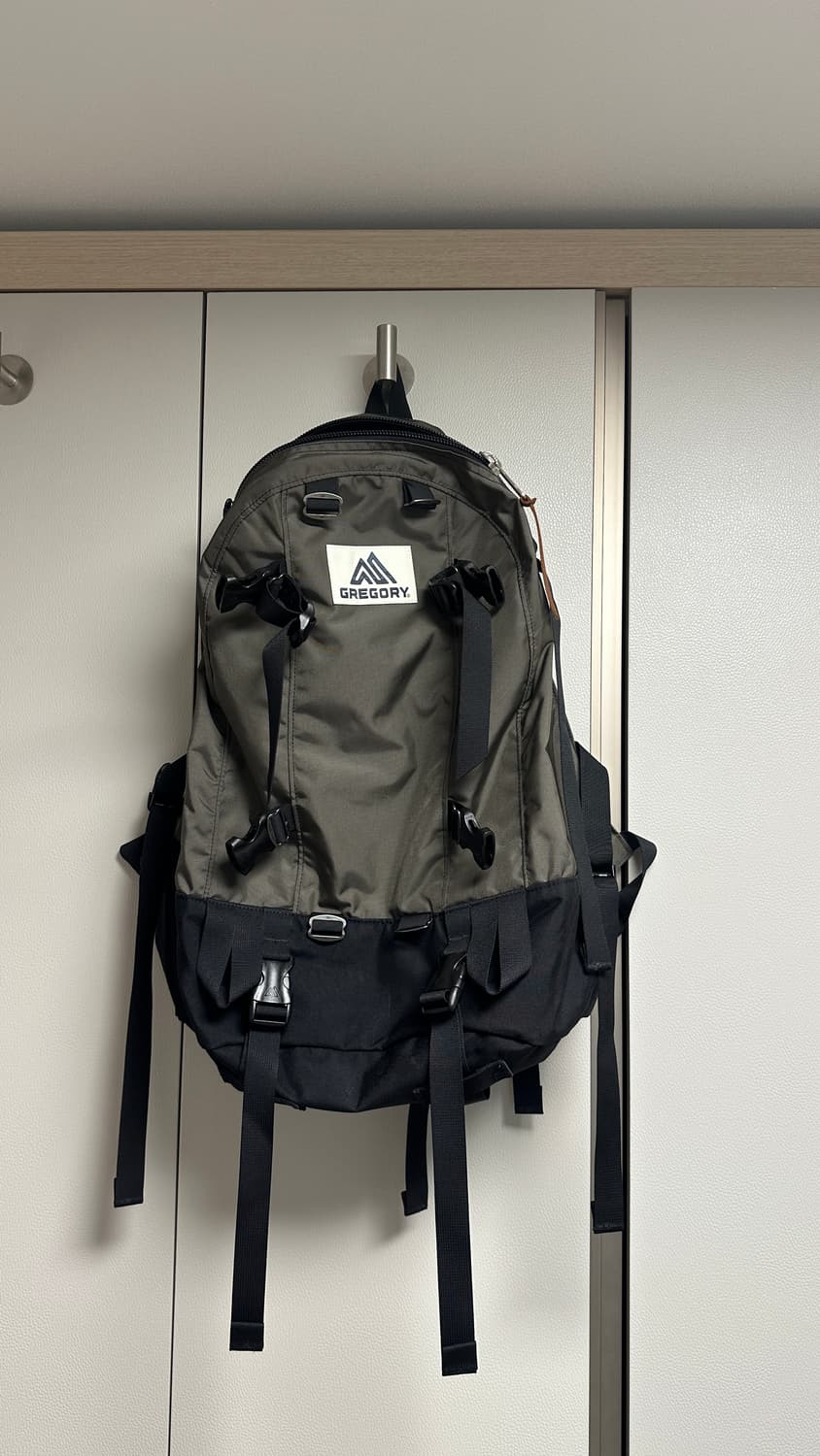 그레고리 x 디스이즈네버댓 데이앤하프 올리브 브라운 상품이미지1