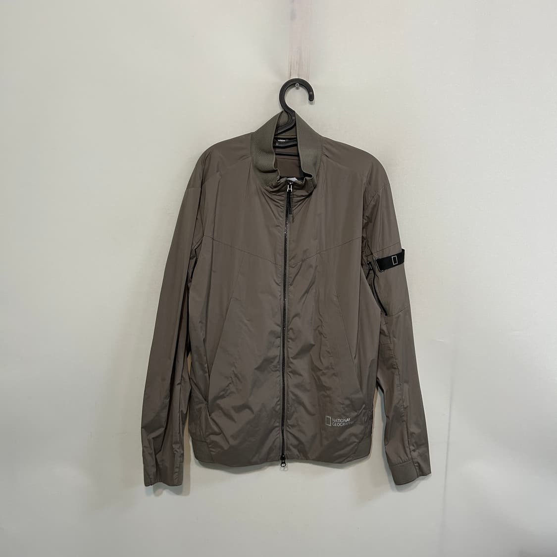 내셔널지오그래픽 남성 바람막이 100 상품이미지1