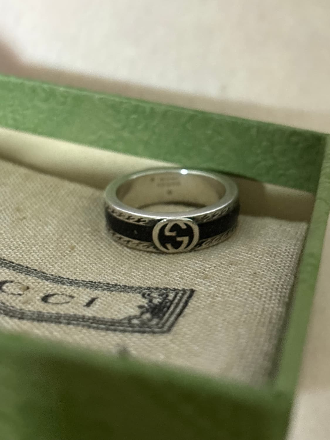 구찌 인터로킹 G 와이드 블랙링 17호 상품이미지1