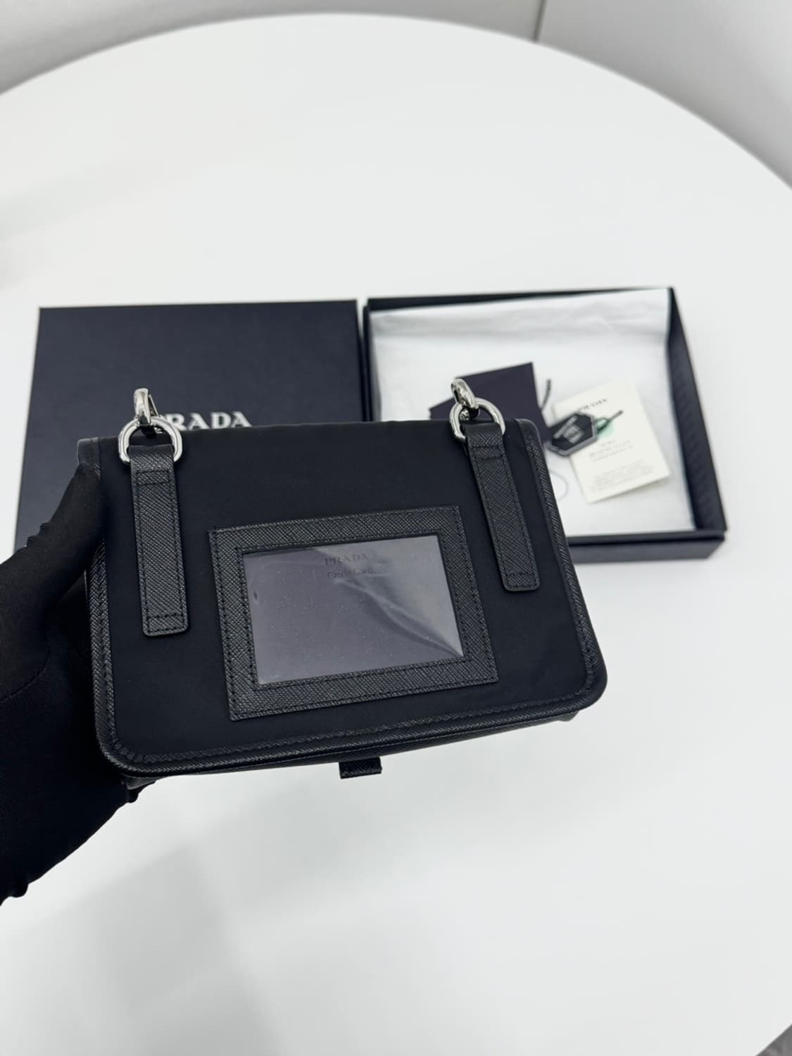 [백화점] 프라다 리나일론 앤 사피아노 레더 스마트폰 케이스  상품이미지3