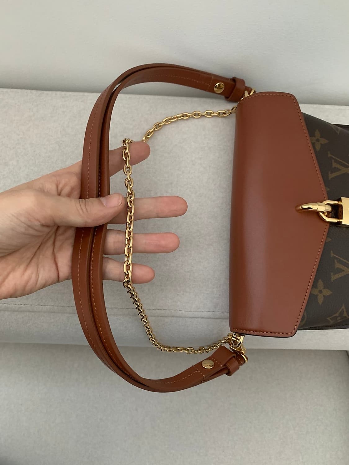 루이비통 패들락 온 스트랩 상품이미지7