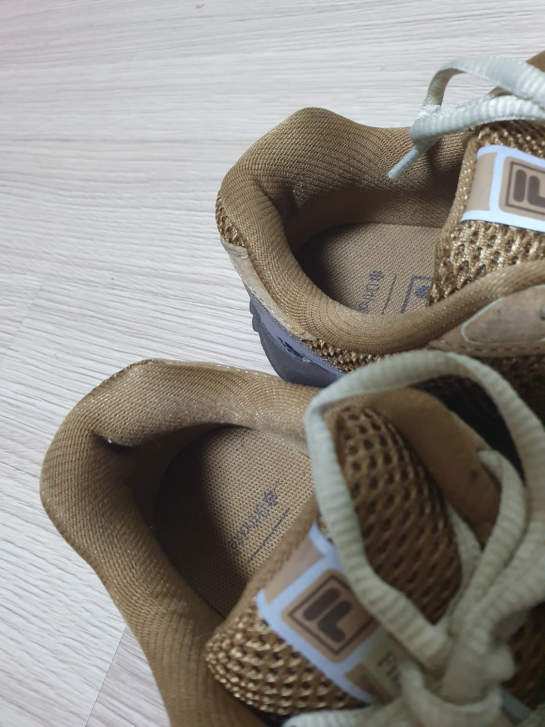 휠라 에샤페 LX v2 브라운 스니커즈 225 상품이미지9