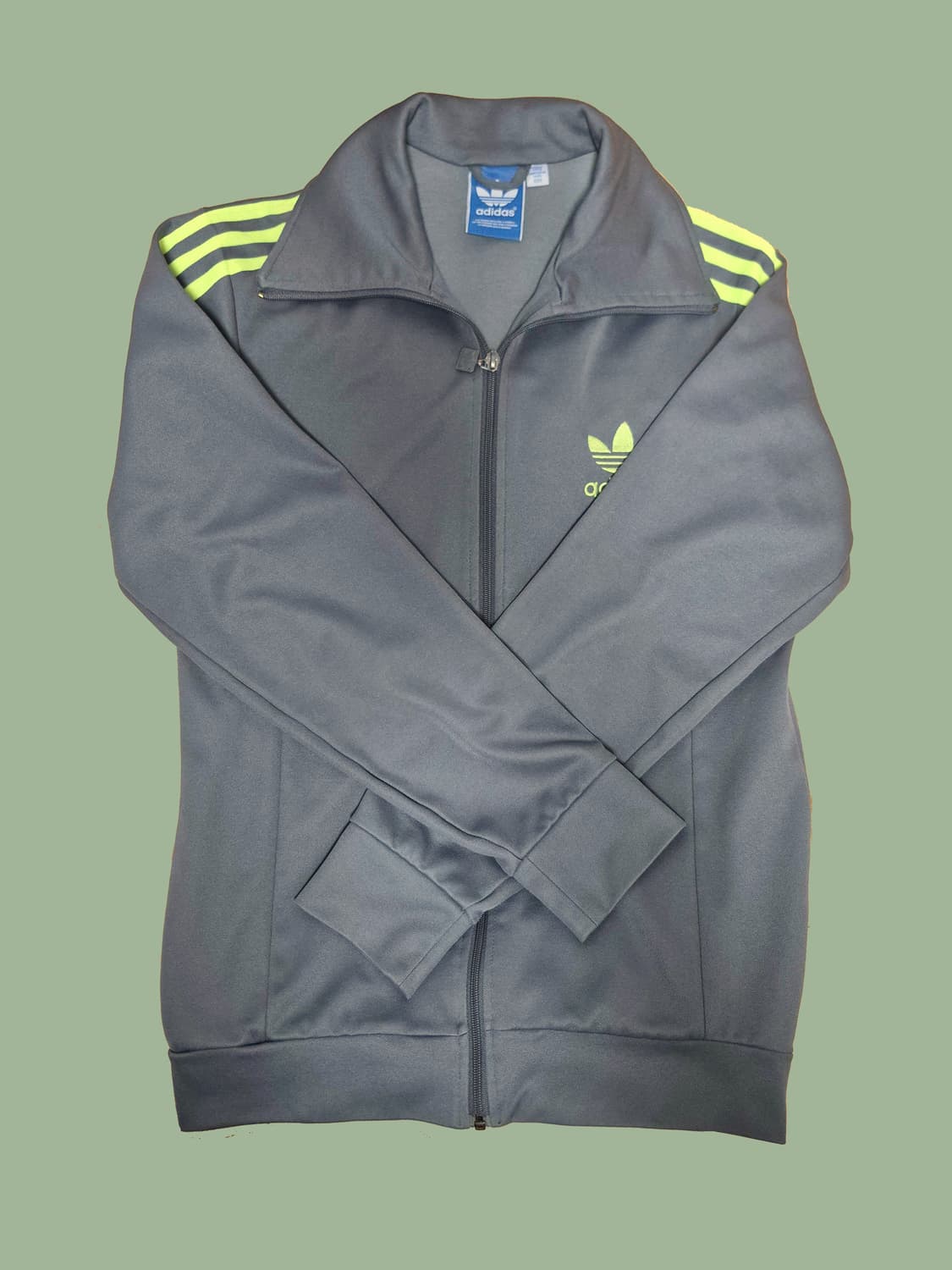 아디다스 유로파 트랙탑 져지 그레이 차콜 형광 100 M 상품이미지1