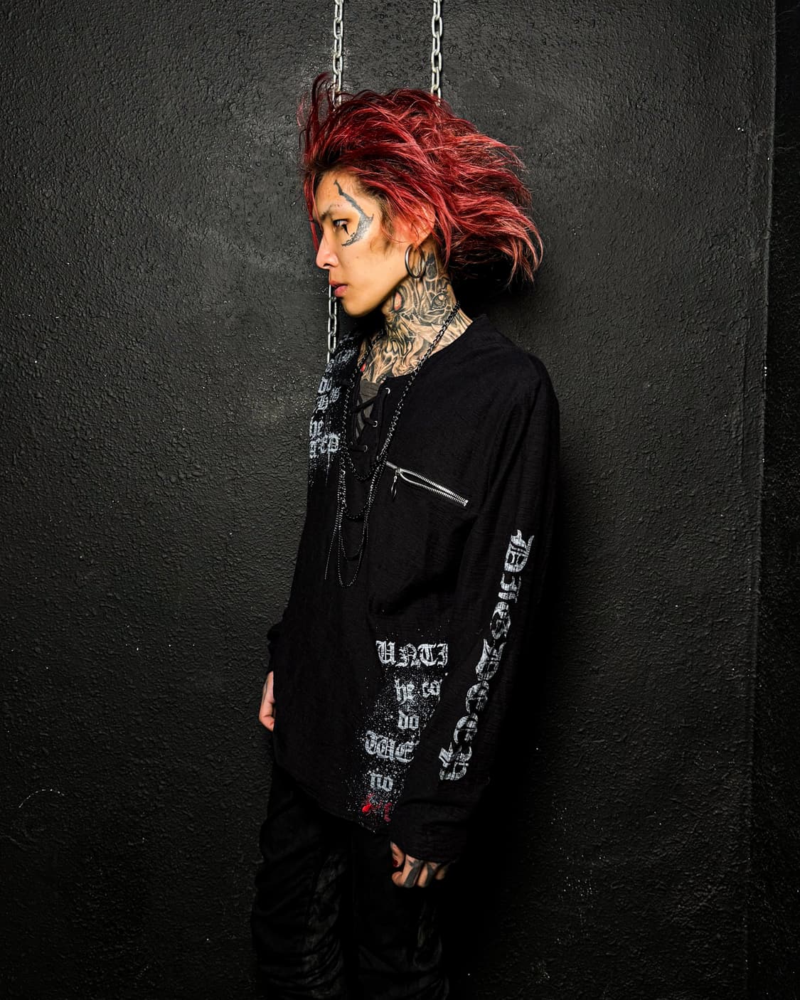 Lace-Up Graphic Long Sleeve 상품이미지3