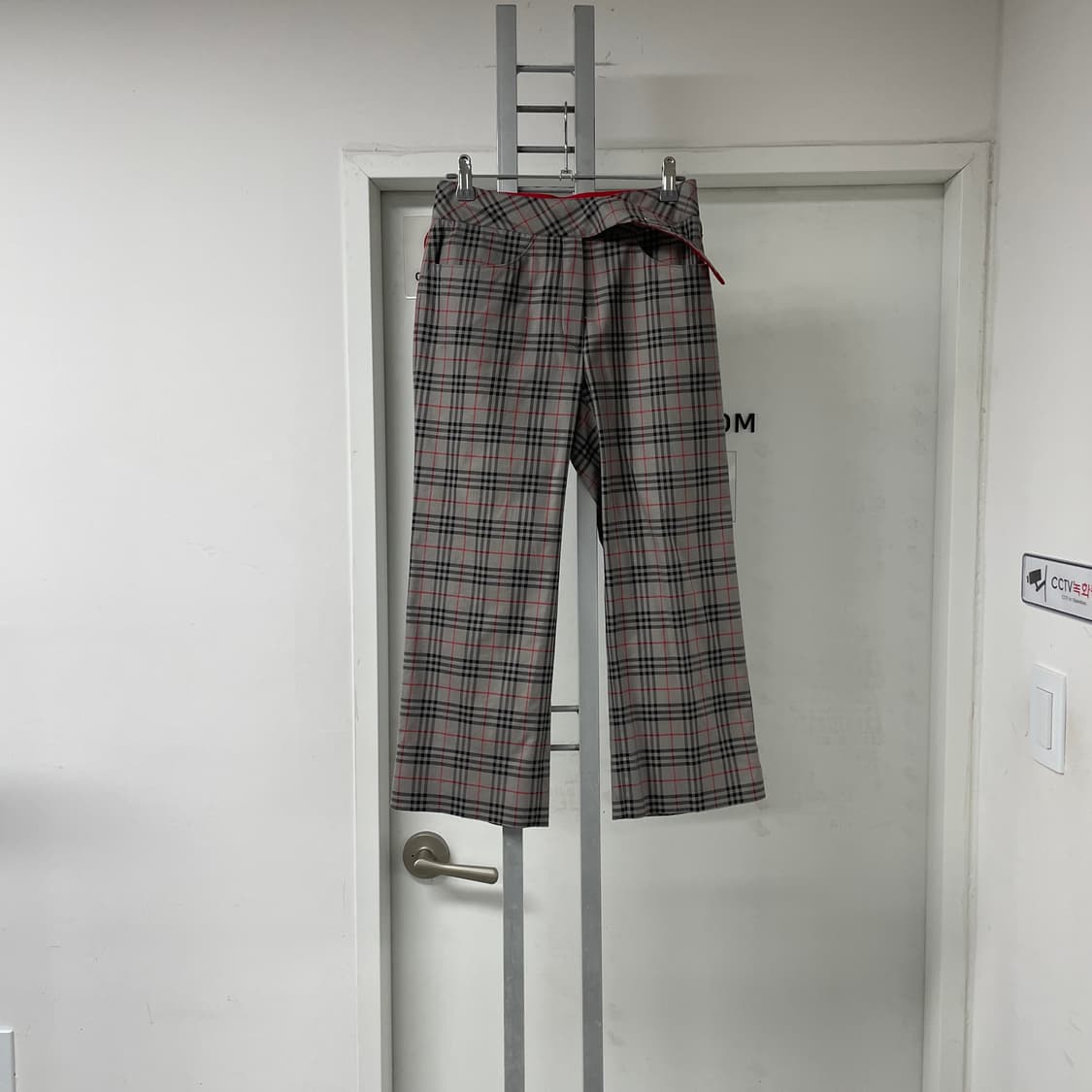 버버리 노바 체크 팬츠 그레이 6(W) 상품이미지1