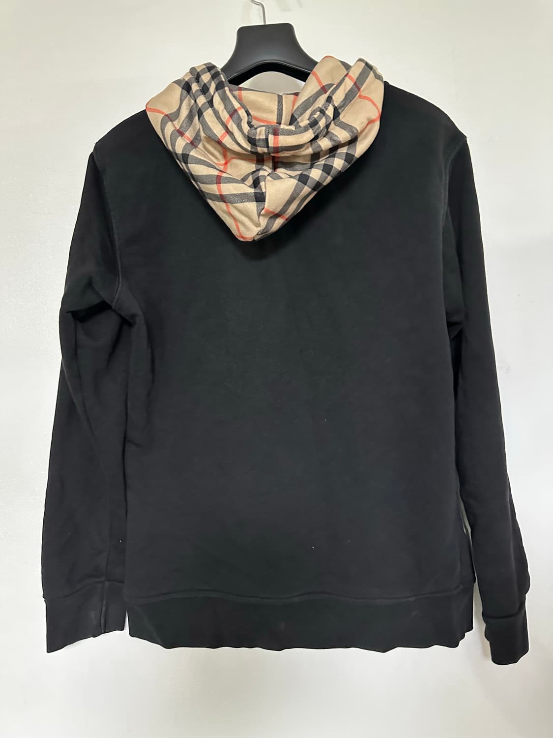 버버리 블랙 후드티 체크 포인트 상품이미지3