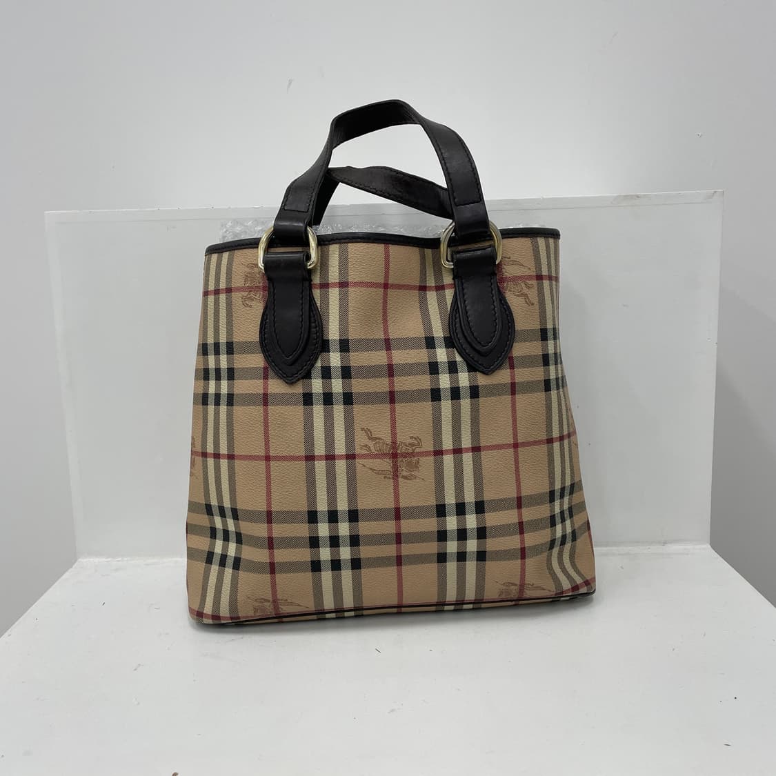 버버리 PVC 노바 체크 레더 핸들 토트백 상품이미지2