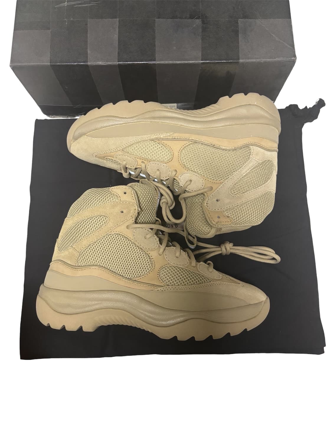 Yeezy Season 6 Desert Boots Taupe 상품이미지4