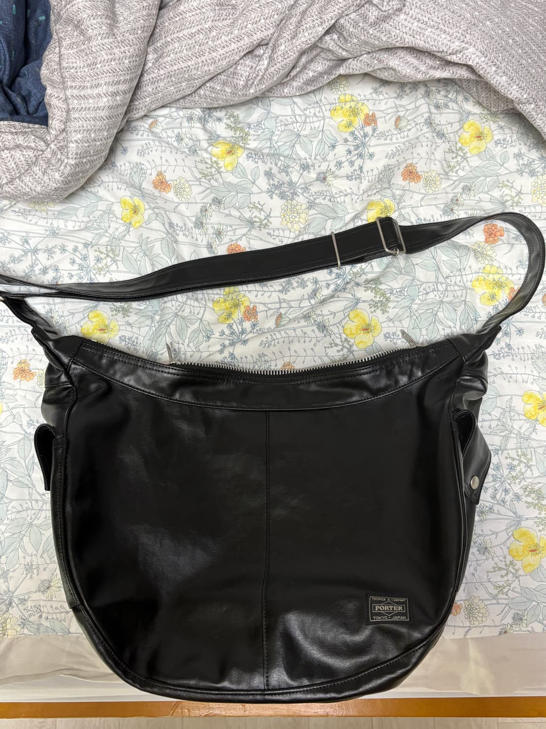 포터 프리스타일 숄더백 L사이즈 블랙 상품이미지1