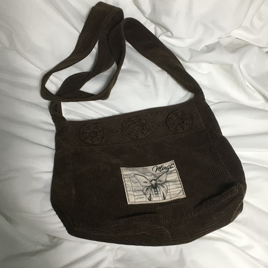 minga london 밍가런던 멜로디 크로셰 코듀로이 백 브라운 상품이미지2