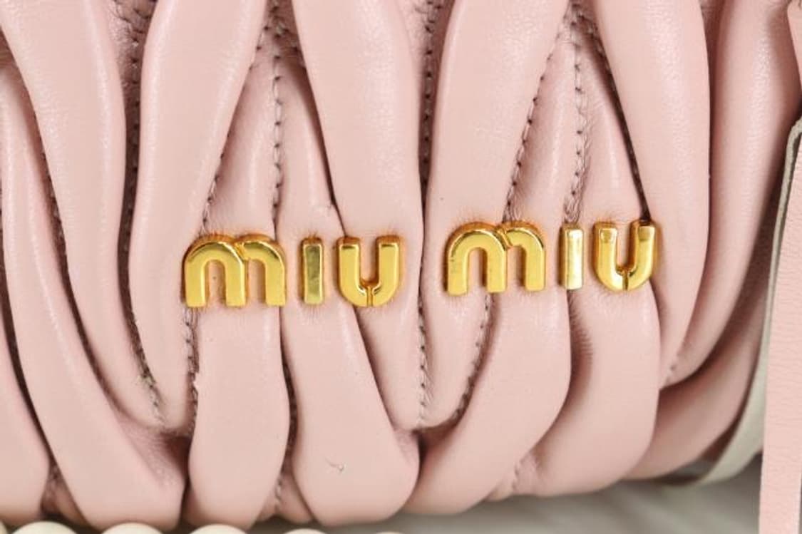 miumiu matelasse버킷백 상품이미지2