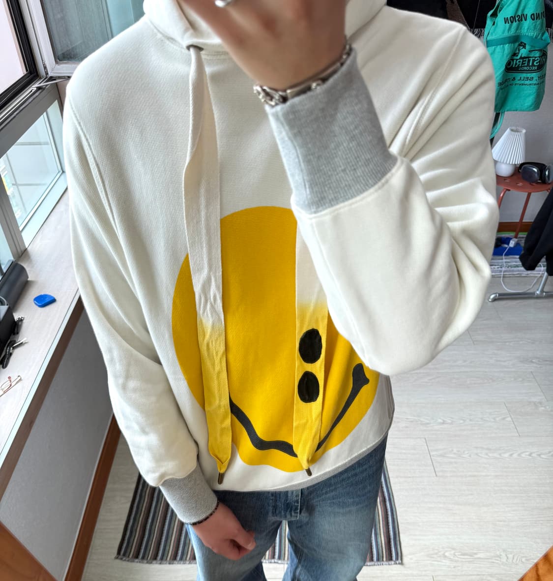 캐피탈 레인 스마일 후드티 상품이미지1