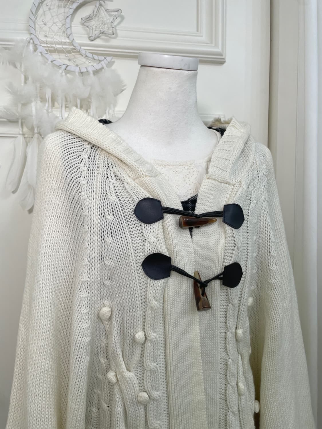 ivory pompom hoodie lovely mori  cape 상품이미지6