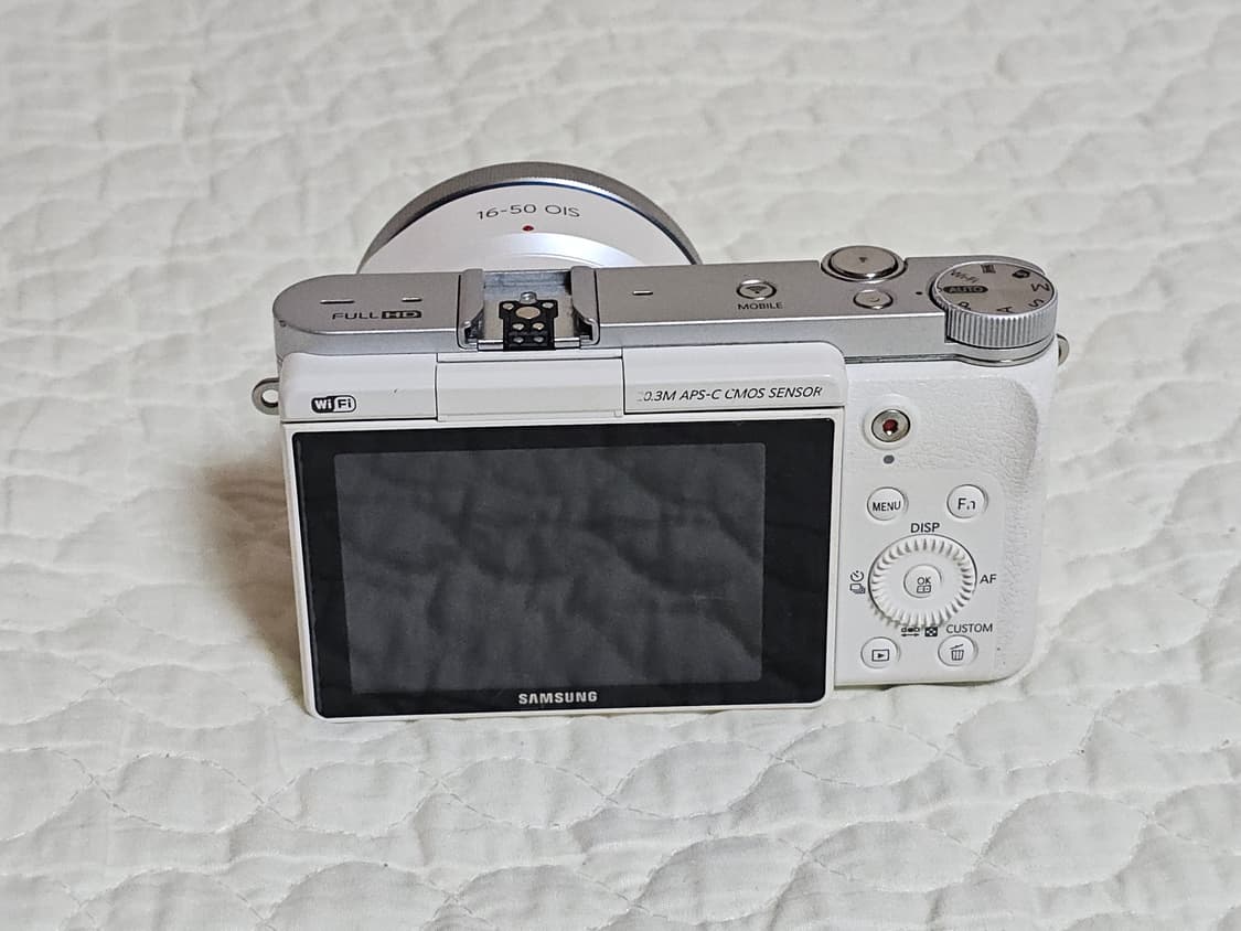 삼성 NX3000 미러리스 카메라 화이트
16-50mm OIS 줌렌즈 상품이미지7