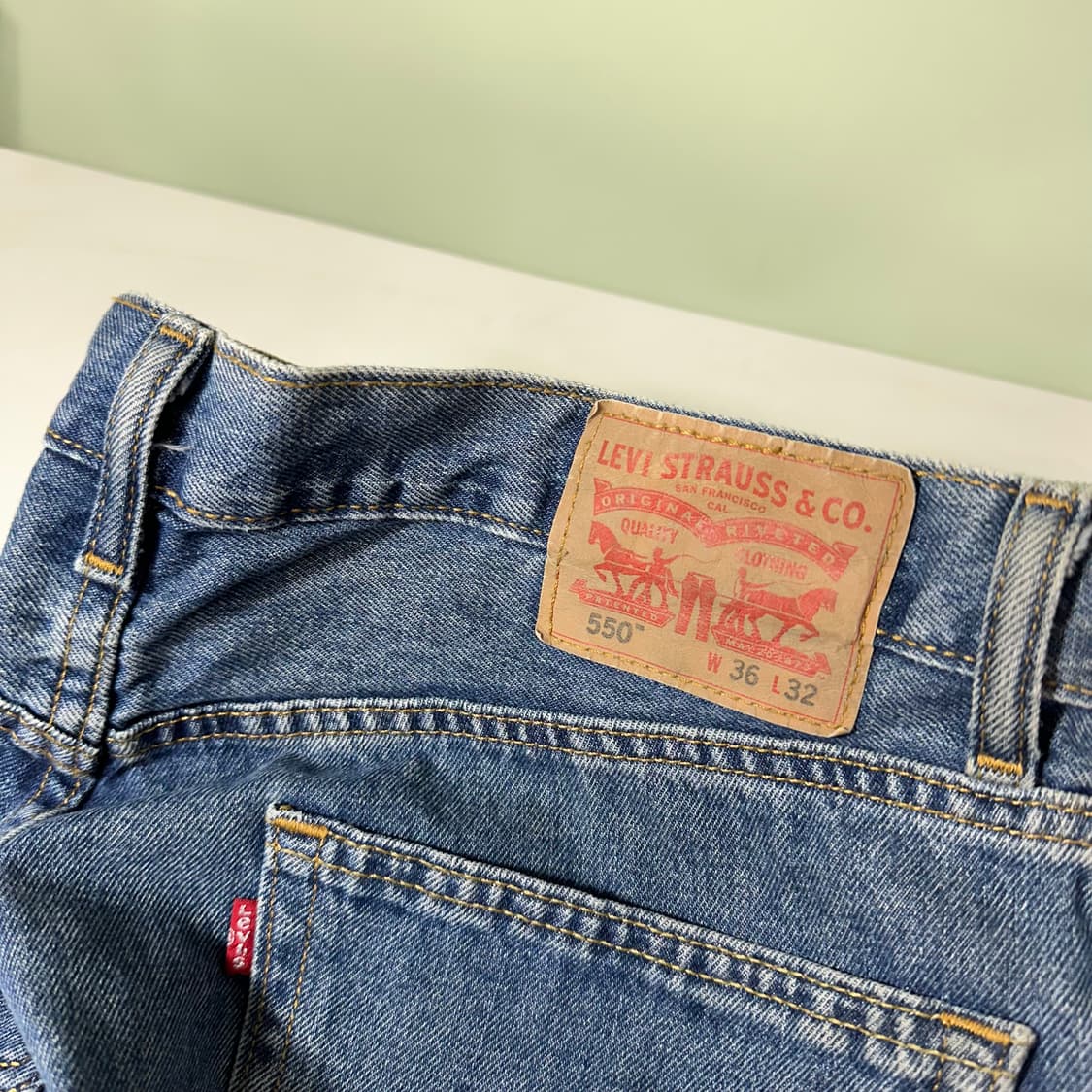 XL 36 리바이스550 USA 레귤러 일자핏 데님팬츠 청바지 상품이미지2