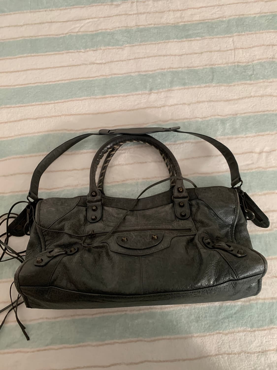 발렌시아가 시티백 라지 다크 그레이 상품이미지5