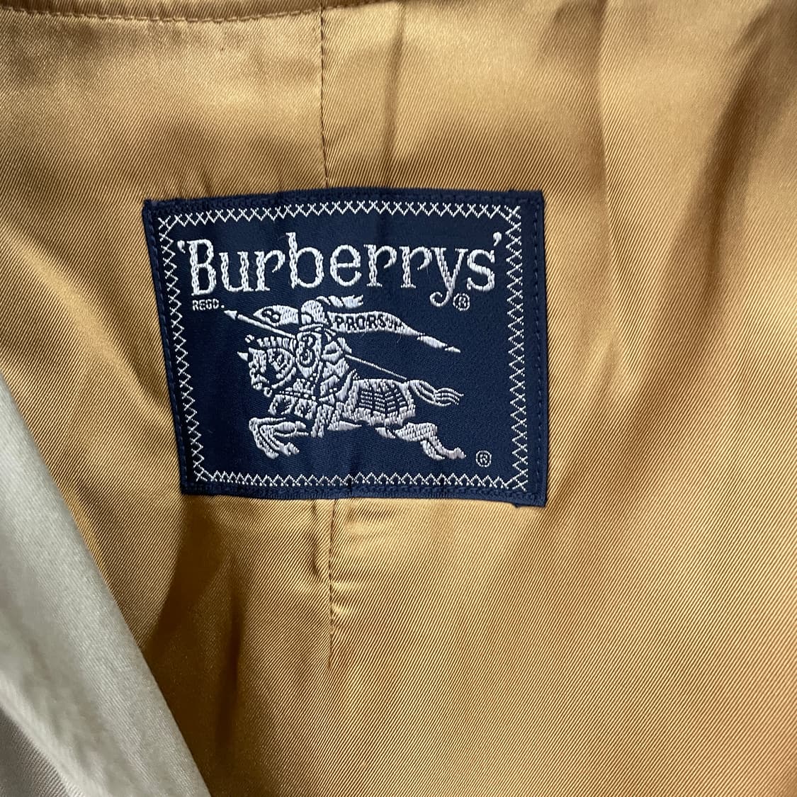 버버리 래글런 코트 상품이미지5