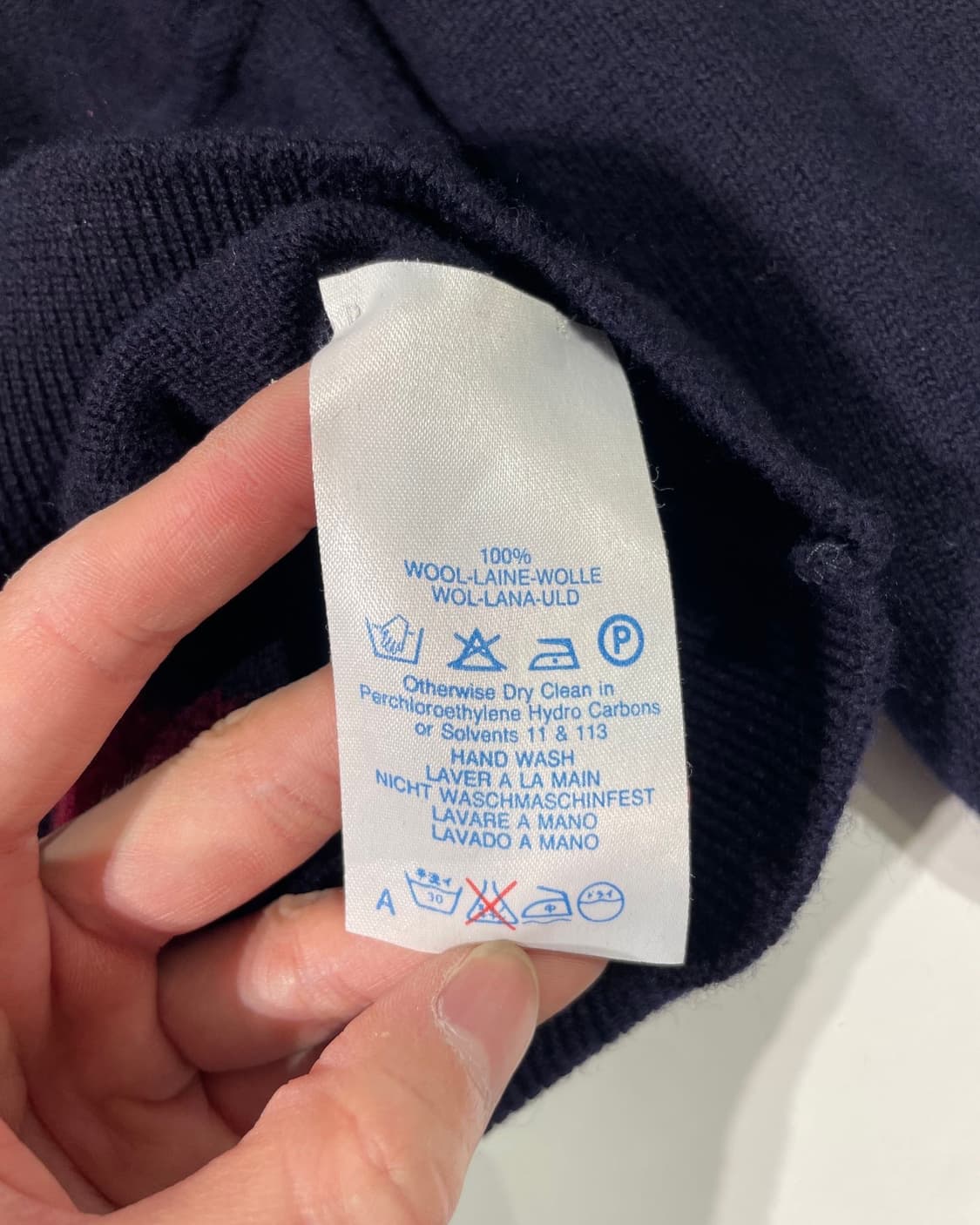 버버리 다크 네이비 아가일 메리노 울 니트 상품이미지8