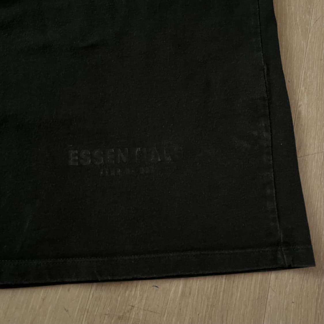 Fear of God Essentials 백로고 반팔티 상품이미지5