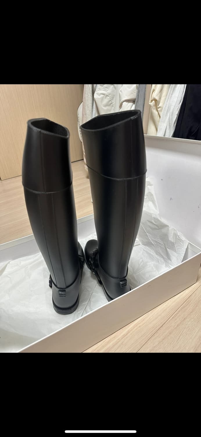 지방시 아이코닉 체인 레인부츠 상품이미지2