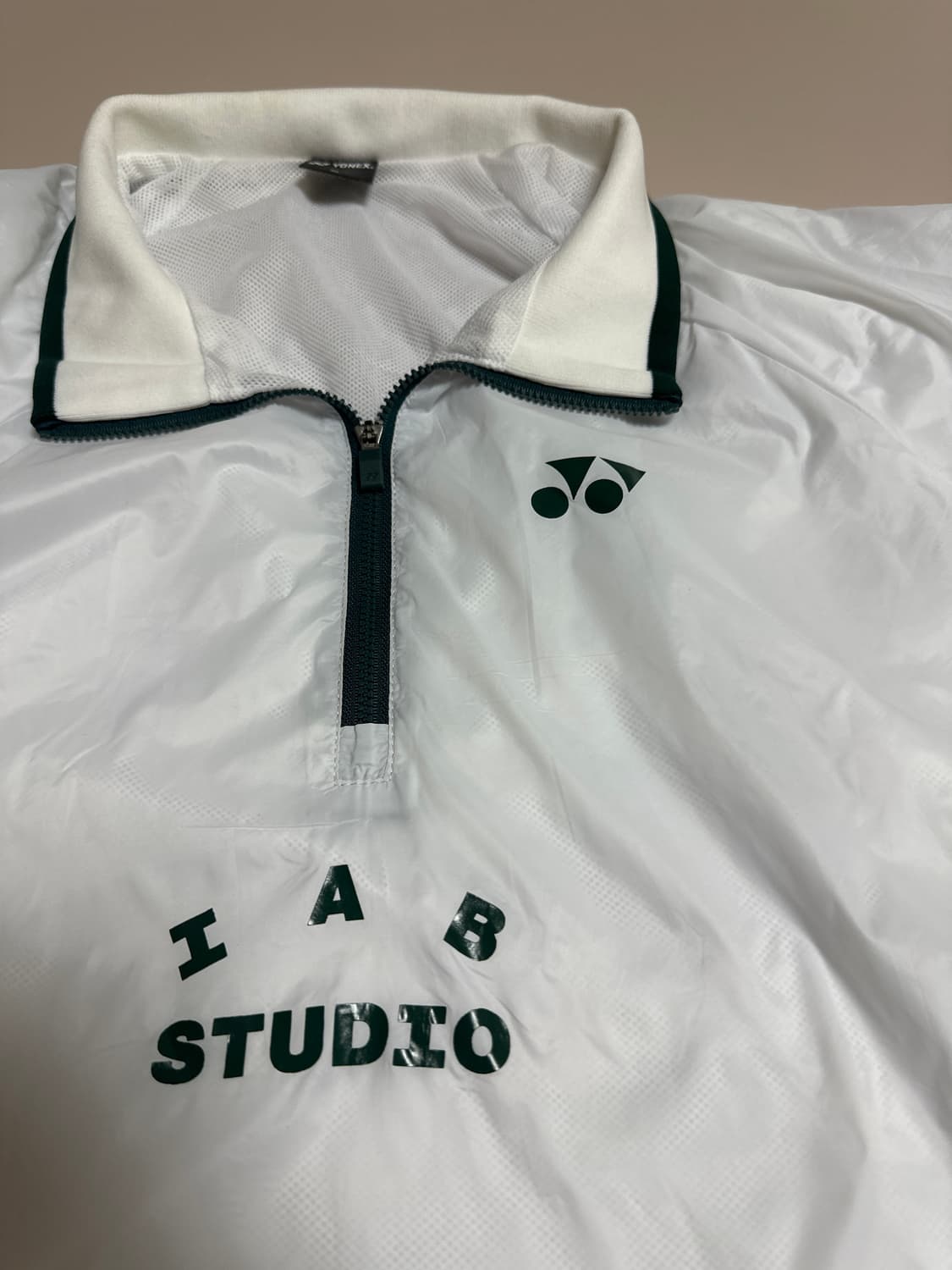 아이앱 스튜디오 x 요넥스 우븐 풀오버 풀오버 화이트 상품이미지7